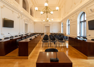 Gerichtssaal des Bezirksgerichts in Osijek